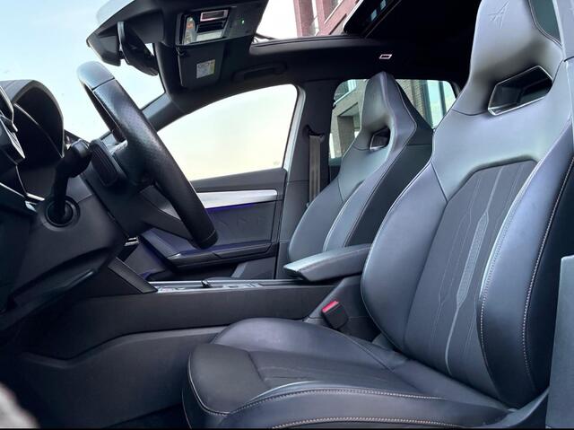 Cupra Formentor 1.4 e-Hybrid VZ Performance / Trekhaak / Panoramadak / Camera / Sfeerverlichting / 19'' / Virtual Cockpit / LED / Keyless / DAB / Stoelverwarming / DAB / ACC