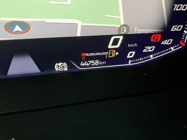 Cupra Formentor 1.4 e-Hybrid Performance / AUTOMAAT/ PANO/ KEYLESS/ DIGITAL DASH/ FULL LINK/ NAVI/ CLIMA/ STOELVERWARM./ PARK. SENSOREN + CAMERA