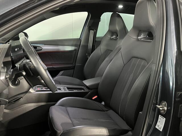 Cupra Formentor 1.4 e-Hybrid Performance / AUTOMAAT/ PANO/ KEYLESS/ DIGITAL DASH/ FULL LINK/ NAVI/ CLIMA/ STOELVERWARM./ PARK. SENSOREN + CAMERA