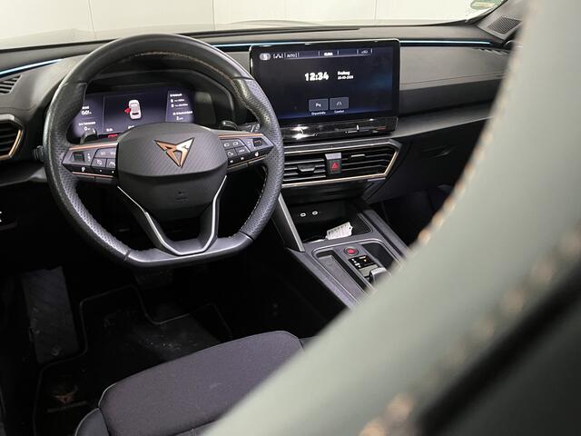 Cupra Formentor 1.4 e-Hybrid Performance / AUTOMAAT/ PANO/ KEYLESS/ DIGITAL DASH/ FULL LINK/ NAVI/ CLIMA/ STOELVERWARM./ PARK. SENSOREN + CAMERA