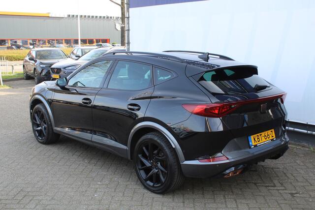 Cupra Formentor 1.4 TSI e-Hybrid Essential Stuurverwarming l Parkeren Assist l 360 Camera l Apple CarPlay/Android Auto l Adaptief Cruise control l Navigatie I