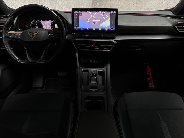 Cupra Formentor 1.5 TSI Sport 150Pk Automaat (PANORAMADAK, APPLE CARPLAY, GROOT NAVI, STUUR/STOELVERWARMING, SPORTSTOELEN, CAMERA, GETINT GLAS, TREKHAAK, NIEUWSTAAT)