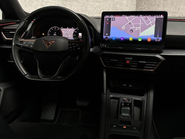 Cupra Formentor 1.5 TSI Sport 150Pk Automaat (PANORAMADAK, APPLE CARPLAY, GROOT NAVI, STUUR/STOELVERWARMING, SPORTSTOELEN, CAMERA, GETINT GLAS, TREKHAAK, NIEUWSTAAT)