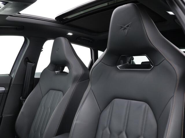 Cupra Formentor 1.4 TSI e-Hybrid 245pk VZ Performance Limited · Panoramadak · Trekhaak · Camera · Keyless · Stuur- & Stoelverwarming · Elek. Bestuurdersstoel + Geheugen · ACC · Garantie t/m 28-11-2027 of 80.000km