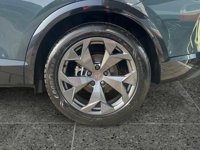 Cupra Formentor 1.5 204pk TSI e-Hybrid Business Parkeersensor voor en achter | 360 area view camera | Sfeerverlichting