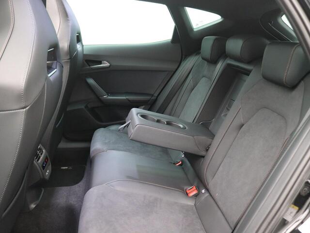 Cupra Formentor 1.5 TSI e-Hybrid VZ Performance 272PK DSG Pano-Schuifdak, Trekhaak, 19" LM Velgen, Sennheiser Audio, 360gr. Camera, Memorystoel, Matrix LED-Verlichting, Stoel-Stuurverwarming