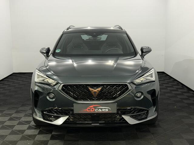 Cupra Formentor 1.4 e-Hybrid VZ Performance Camera, Navi, Half leder, Memory stoelen, Virtual desk, Keyless start, Rijstrook correctie, Cruise control adaptief