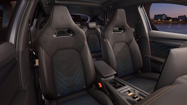 Cupra Formentor 1.5 TSI e-Hybrid 204 6DSG Business | Achteruitrijcamera | Digitaal instrumentenpaneel (Virtual Cockpit) | Draadloze Apple CarPlay(TM), Android Auto(TM)