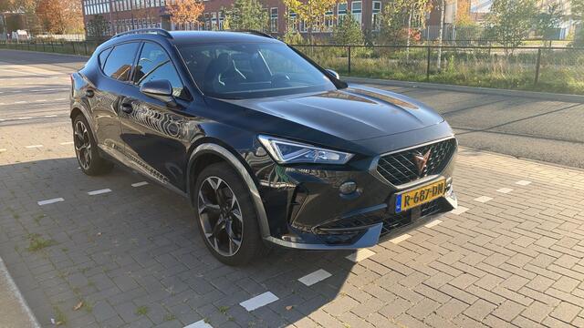 Cupra Formentor 1.4 TSI eHybrid 245pk PHEV Performance | Panorama | Stoel/Stuurverw. | Camera | 19" | ACC