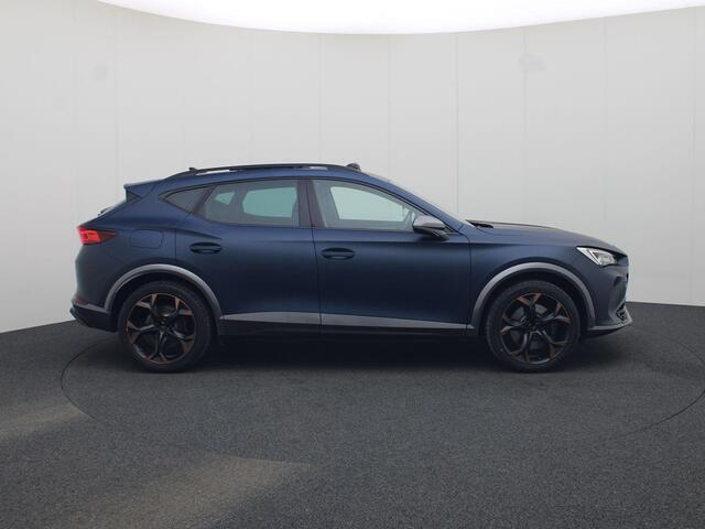Cupra Formentor 1.4e-Hybrid 180kW/245PK VZ Performance DSG · Panoramadak · Camera + Parkeersensoren · Apple/Android Car Play ·