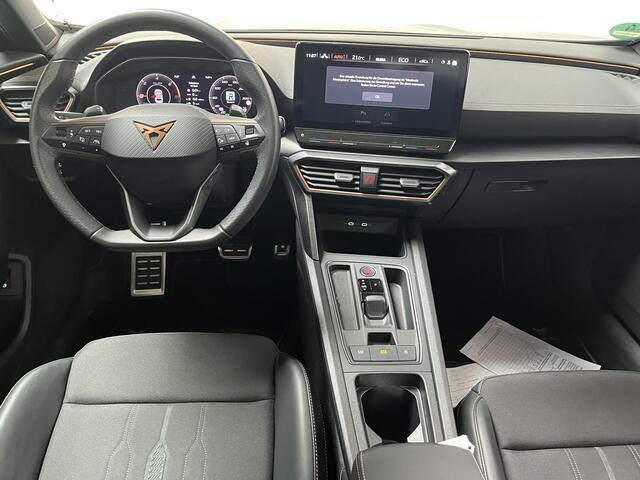 Cupra Formentor 1.4 e-Hybrid VZ Performance / AUTOMAAT/ 245PK/ PANO/ STUUR+STOELVERWARM./ ACC/ PARK.SENSOR.V+A/ CAMERA/ MEMORY SEAT/ DODEHOEK/ KEYLESS/ DIGITAL DASH/ RIJ-MODI/ NAVI/ DAB/ CLIMA/ LED/ 19'' LMV