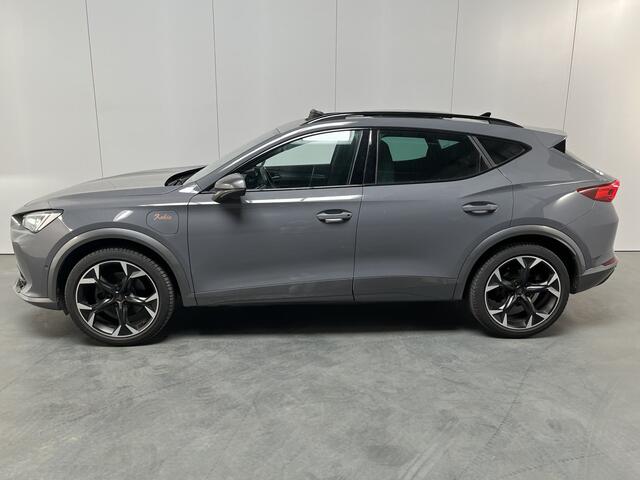 Cupra Formentor 1.4 e-Hybrid VZ Black Edition / 245 PK/ AUTOMAAT/ PANODAK/ MEMORY SEAT/ LEDER/ KEYLESS/ NAVI/ FULL LINK/ STOELVERWARMING/ PARK. SENSOREN + CAMERA
