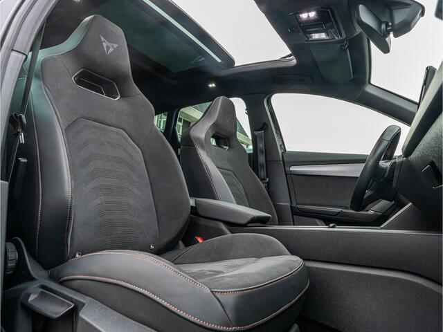 Cupra Formentor 1.4 e-Hybrid VZ Tribe Edition PANO SCHAALSTOELEN 360 CAMERA ELEK STOEL19 INCH BLACK OPTIC STOELVERW