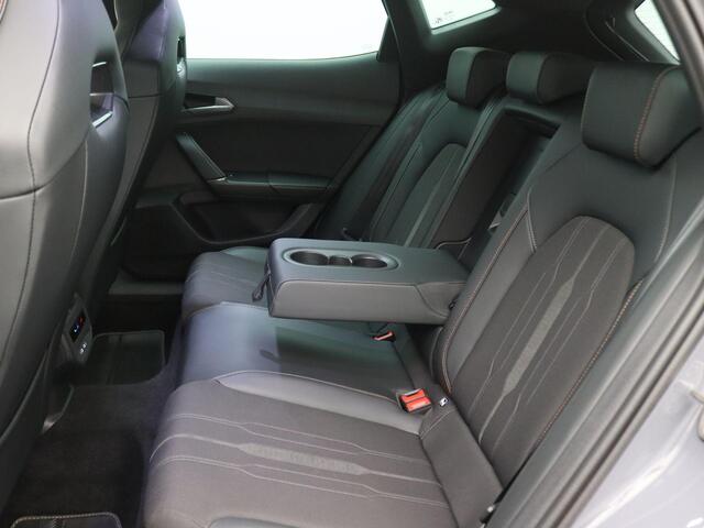 Cupra Formentor 1.4 e-Hybrid VZ Performance 245PK DSG Panoramadak, Trekhaak, Memorystoel, Keyless, 19" LM Velgen, Side Assist, Stoel-Stuurverwarming,360gr. Camera, Leder