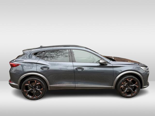 Cupra Formentor 1.4 e-Hybrid VZ Copper Performance copper | 245 pk / 180Kw gecombineerd | stuurverwarming | stoelverwarming | trekhaak |