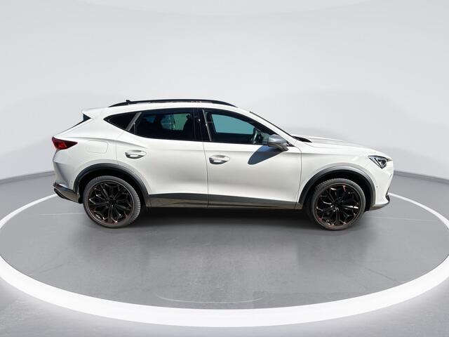 Cupra Formentor 1.4 TSI e-Hybrid 245pk DSG VZ Performance Limited · SOH 96,9% · Panoramadak · Camera · Beats Audio · Inklap. Trekhaak · Elek. Stoel + Geheugen · Stuur- & Stoelverwarming ·