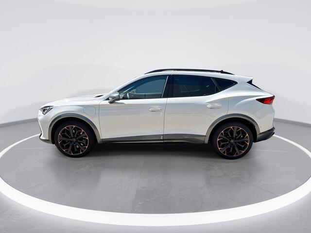 Cupra Formentor 1.4 TSI e-Hybrid 245pk DSG VZ Performance Limited · SOH 96,9% · Panoramadak · Camera · Beats Audio · Inklap. Trekhaak · Elek. Stoel + Geheugen · Stuur- & Stoelverwarming ·