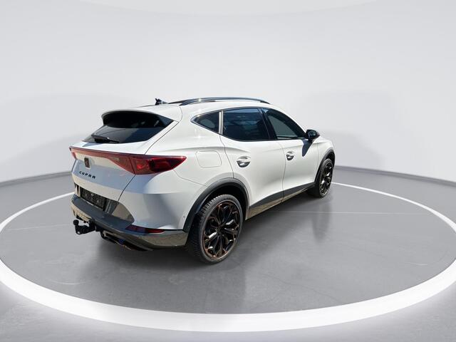 Cupra Formentor 1.4 TSI e-Hybrid 245pk DSG VZ Performance Limited · SOH 96,9% · Panoramadak · Camera · Beats Audio · Inklap. Trekhaak · Elek. Stoel + Geheugen · Stuur- & Stoelverwarming ·