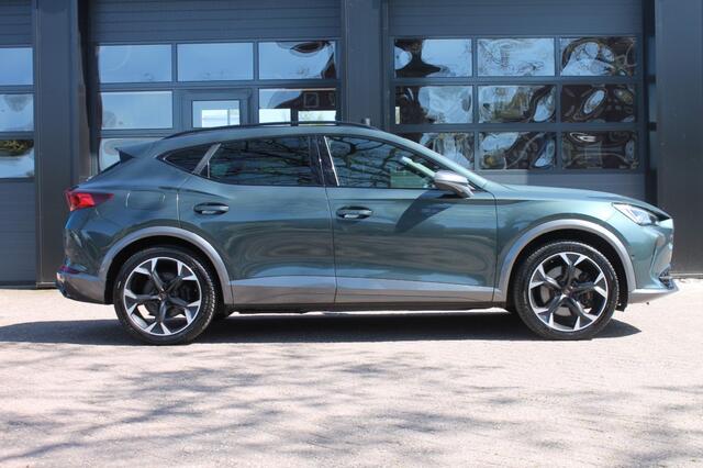 Cupra Formentor 1.4 E-HYB COPPER EDITION Sportstoelen / 19'' Stuur/Stoelverwarming 245pk