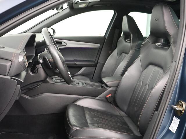 Cupra Formentor 1.4 eHybrid VZ Performance | SOH 89% | Panoramadak | Leder | Stoelverwarming | Carplay | Sfeerverlichting | Adaptive cruise | Camera | Navigatie | Stuurverwarming | PHEV | Plug In