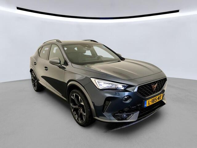 Cupra Formentor 1.4 e-Hybrid Performance / Panorama dak / Navigatie / Stuur en stoelverwarming / Camera / 19 Inch