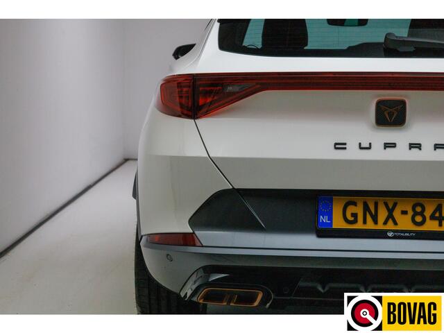 Cupra Formentor 1.4 TSI e-Hybrid Business 204 PK | Trekhaak | Stoelverwarming | Adaptive cruise | Stuurverwarming, App-connect, Full Led, Keyless