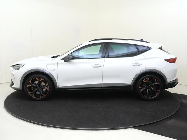Cupra Formentor 1.4 e-Hybrid VZ Performance | SoH 93% | Panoramadak | Trekhaak | Parkeerassistent | Keyless | Adaptieve demping | Stoel- en stuurwielverwarming | Dodehoek detectie |