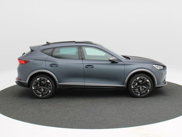 Cupra Formentor 1.4 e-Hybrid 245 Pk VZ Performance | Stoel/Stuur Verwarming | Panorama dak | Kuip Sportstoelen | Leer | Matte Lak | 19 Inch | 34.452 Km !!