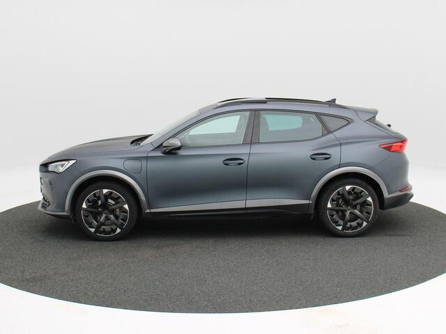 Cupra Formentor 1.4 e-Hybrid 245 Pk VZ Performance | Stoel/Stuur Verwarming | Panorama dak | Kuip Sportstoelen | Leer | Matte Lak | 19 Inch | 34.452 Km !!
