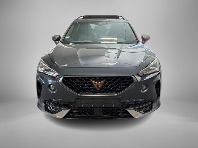 Cupra Formentor 1.4 e-Hybrid 245pk DSG VZ Performance · Panoramadak · 360 Camera · Wegklapbare Trekhaak · Leder · Elek. Voorstoel · Apple/Android Car Play · 19'' Inch ·