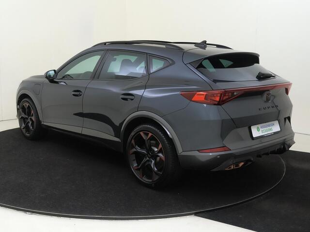 Cupra Formentor 1.4 e-Hybrid VZ Performance | SoH 98% | Panoramadak | 360 camera | Parkeerassistent | Dodehoek detectie | Navigatie | Stoel- en stuurwielverwarming | Adaptieve cruise control | Keyless |