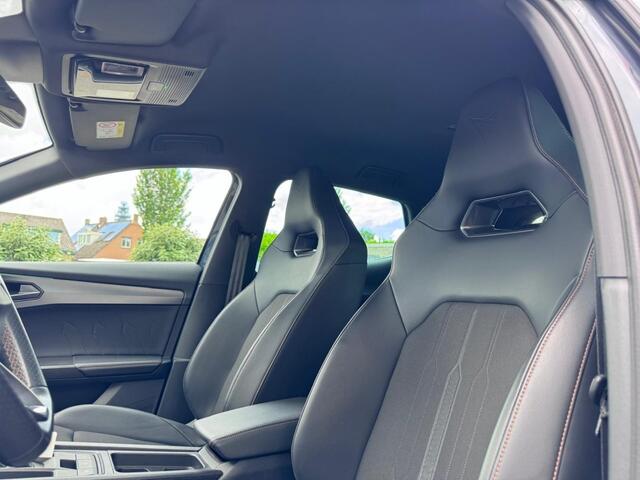 Cupra Formentor 1.4 e-Hybrid VZ 245PK Copper edition VZ stuurwiel Trekhaak Camera Blindspot Carplay etc!