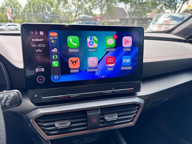 Cupra Formentor 1.4 e-Hybrid VZ 245PK Copper edition VZ stuurwiel Trekhaak Camera Blindspot Carplay etc!