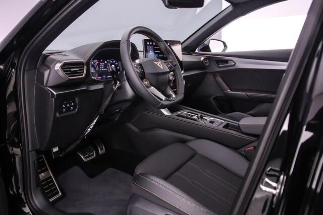 Cupra Formentor Business 1.5 TSI eHybrid 204pk DSG Automaat Trekhaak, Panoramadak, Adaptive cruise control, LED matrix koplampen, Stoelverwarming, Parkeersensoren