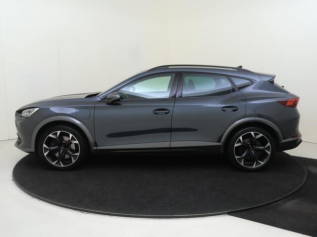 Cupra Formentor 1.4 e-Hybrid Performance | SoH 98% | Trekhaak | 360 camera | Parkeerassistent | Keyless | Parkeerassistent | Navigatie | Dodehoek detectie |
