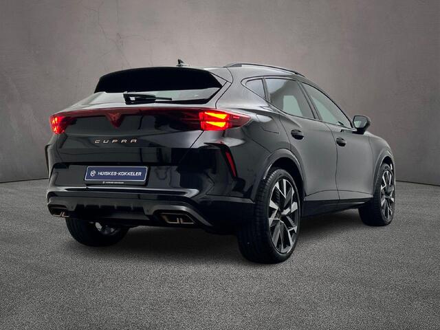 Cupra Formentor Business 1.5 TSI eHybrid 204pk DSG Automaat Trekhaak, Panoramadak, Adaptive cruise control, LED matrix koplampen, Achteruitrijcamera