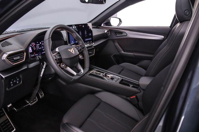 Cupra Formentor Business 1.5 TSI eHybrid 204pk DSG Automaat Trekhaak, Panoramadak, LED matrix koplampen, Adaptive cruise control, Achteruitrijcamera