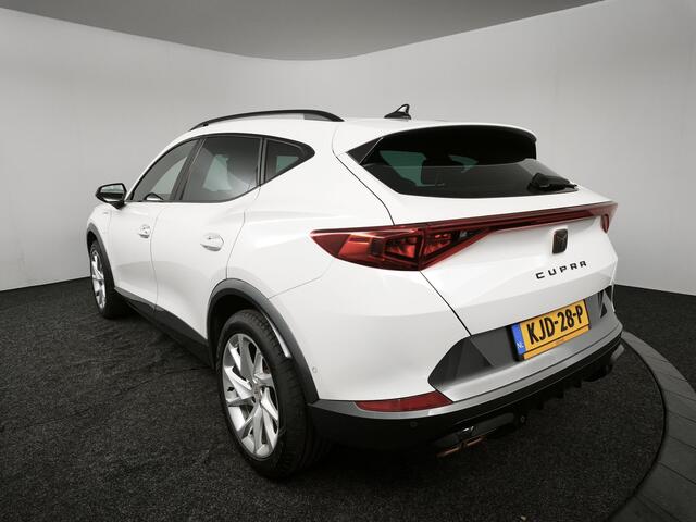 Cupra Formentor 1.4 TSI e-Hybrid Essential | Navigatie | Climate Control | Cruise Control | Lichtmetalen velgen 18" | Apple Carplay/Android Auto | Parkeersensoren voor, achter en achteruitrijcamera