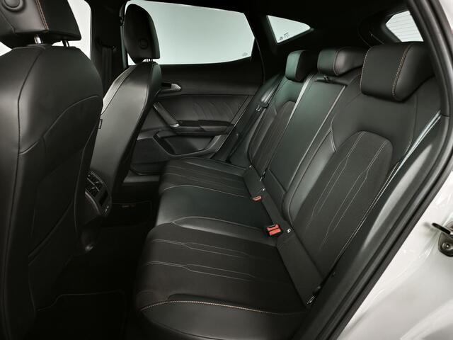 Cupra Formentor 1.4 TSI e-Hybrid Essential | Navigatie | Climate Control | Cruise Control | Lichtmetalen velgen 18" | Apple Carplay/Android Auto | Parkeersensoren voor, achter en achteruitrijcamera
