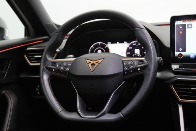 Cupra Formentor 1.4 e-Hybrid 204 PK Performance PHEV, Panoramadak, Kuipstoelen, Memory, Adap. Cruise Control