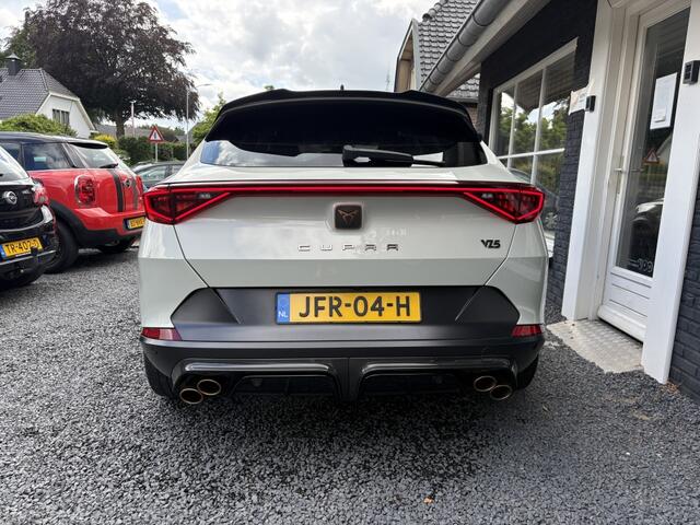 Cupra Formentor VZ5 2.5 390 PK | TAIGA GREY EDITION | No 295/999 | CARBON