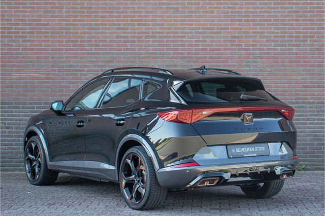 Cupra Formentor 1.4 e-Hybrid 245pk VZ, Stoel & Stuurverwarming, Navigatie, Camera, Full LED, Adaptive Cruise, DAB+.