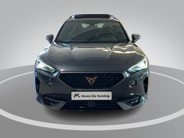 Cupra Formentor 1.4e-Hybrid 180kW/245PK VZ DSG · Panoramadak · Apple/Android Car Play · Stoel- & stuurverwarming · Camera ·