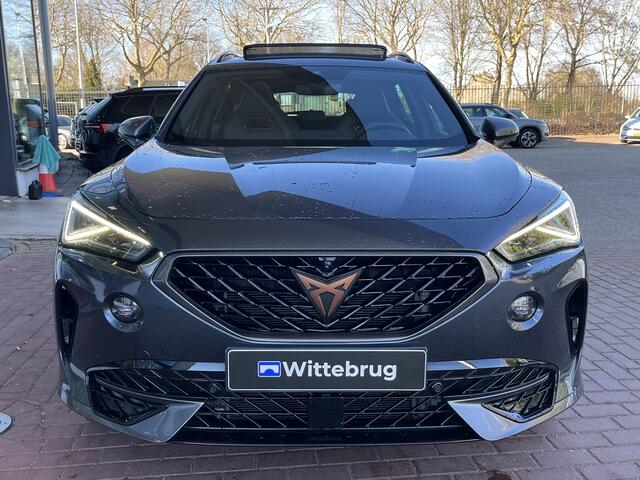 Cupra Formentor 1.4 e-Hybrid VZ Black Edition / Panorama dak / Leder / Memory / 360 Camera / Stoel & Stuur verwarming / 19 Inch