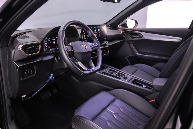 Cupra Formentor Business 1.4 TSI eHybrid 204pk DSG Automaat Panoramadak, Lederen bekleding, Adaptive cruise control, LED matrix koplampen, Beats audio, Achteruitrijcamera