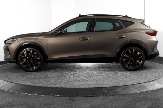 Cupra Formentor 1.5 TSI e-Hybrid 272 PK VZ Extreme | Bronze Matt | S/K-Panodak | Sennheiser | Elek. stoelen | Matrix LED | Adapt. Cruise | Stoel-+stuurverw. | Camera | NAV+App. Connect | Elek. Klep | LM 19" | 0513