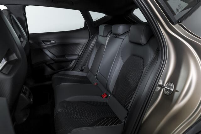 Cupra Formentor 1.5 TSI e-Hybrid 272 PK VZ Extreme | Bronze Matt | S/K-Panodak | Sennheiser | Elek. stoelen | Matrix LED | Adapt. Cruise | Stoel-+stuurverw. | Camera | NAV+App. Connect | Elek. Klep | LM 19" | 0583