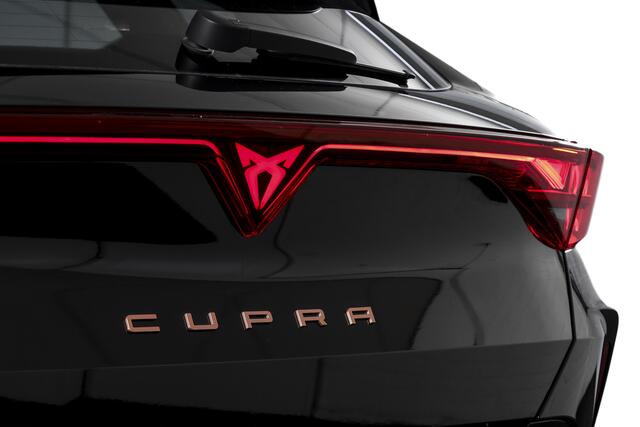 Cupra Formentor 1.5 TSI e-Hybrid VZ Performance | Dig. Cockpit | Adapt. Cruise | Stoel-+Stuurverw. | PDC | Camera | NAV + App. Connect | ECC | Sennheiser | Elek. Klep | LM 19" | 5475