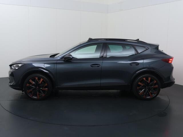 Cupra Formentor 1.5 TSI e-Hybrid VZ Tribe Edition | 272 PK | SoH 99% | Adaptive Cruise Control | Panoramadak | Sennheiser Audio | 360 graden camera | Keyless Entry | Stuur- & Stoelverwarming |