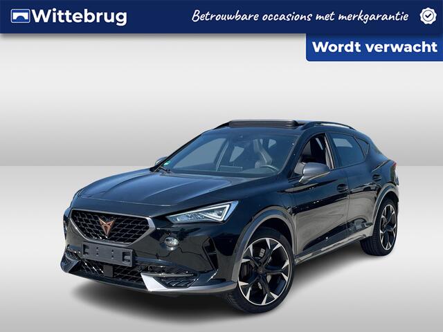 Cupra Formentor 1.4 e-Hybrid 245PK VZ Performance / Panoramadak / Stuur + Stoelverwarming / Achteruitrijcamera / LED / Dodehoek Sensor